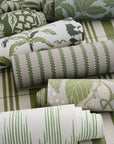 Wallpaper Ikat - Ivy green