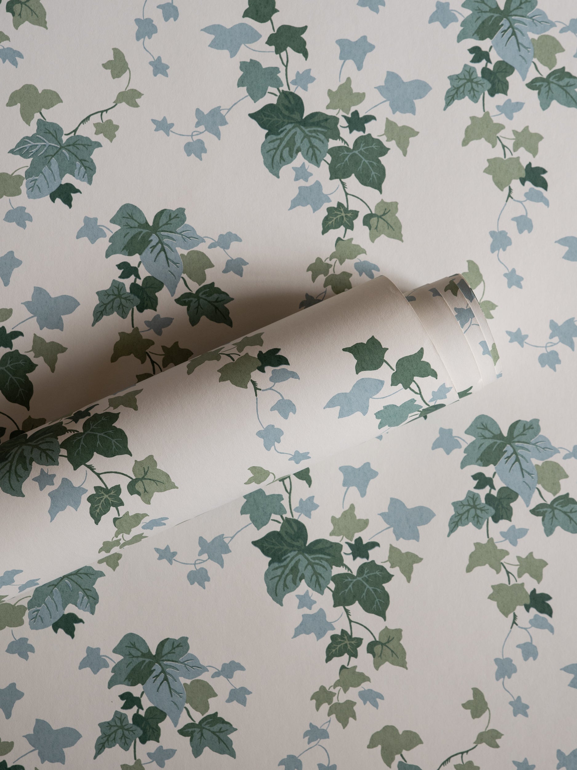 COMING SOON Wallpaper Ivy - Pagoda Green 48-35